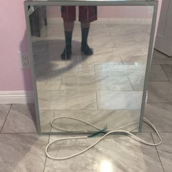 led mirror medicine cabinet 