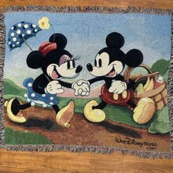 Walt Disney World Mickey and Minnie picnic summer tapestry blanket