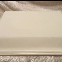 Vintage Tupperware sheet cake keeper