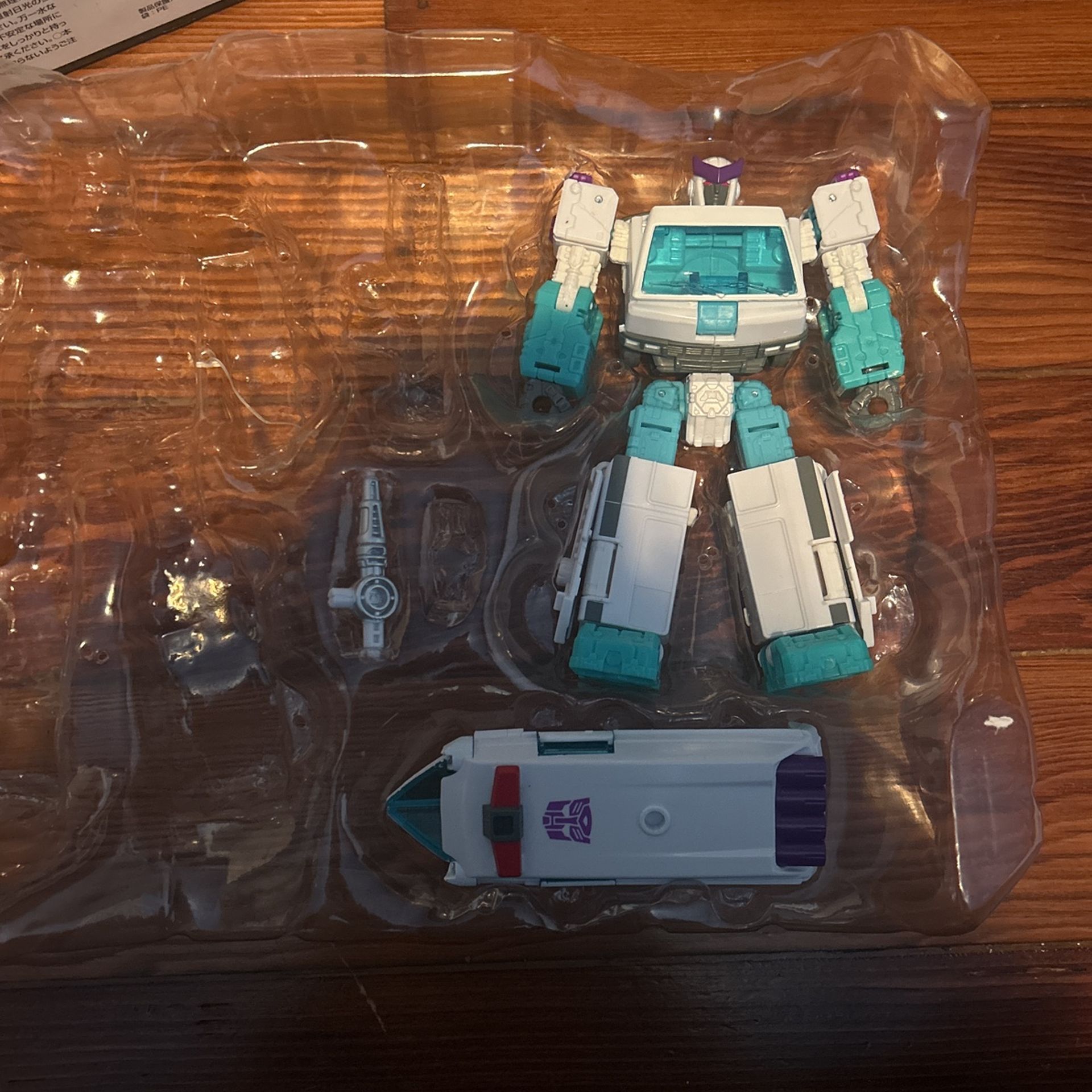 Transformsrs WFC Shattered Glass Ratchet