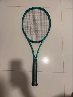 Wilson Blade V 10 16 x 19 , 4 3/8  grip size
