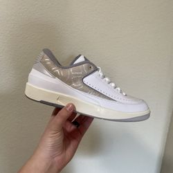 Jordan Retro 2 White 