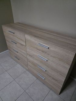 8 Drawer Dresser