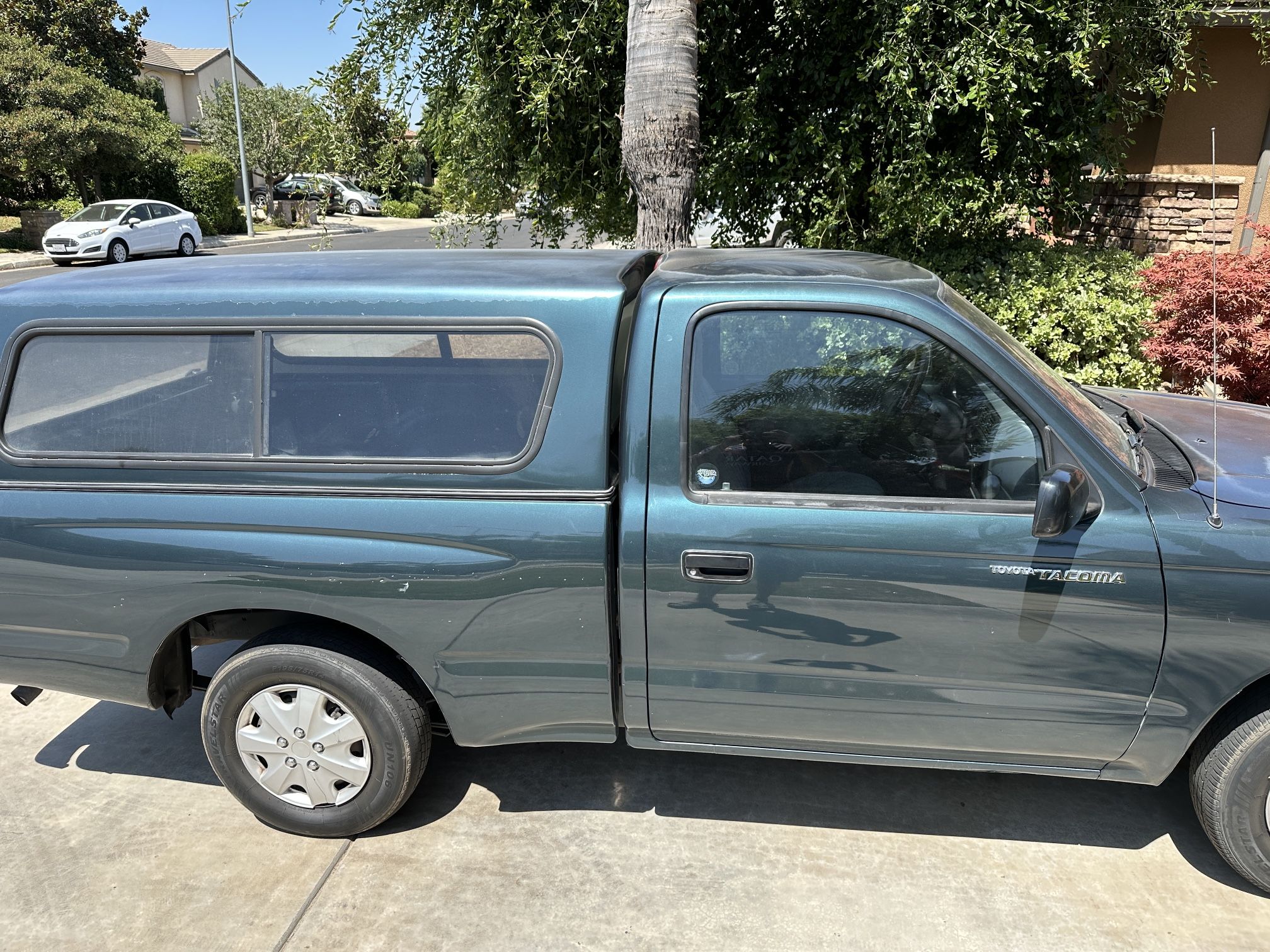 Toyota Tacoma Regular Cab Cap/ Bed Cover