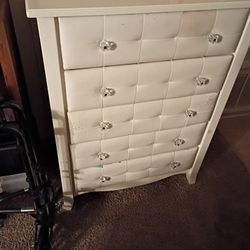 5 Drawer Tall Dresser 
