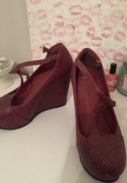 Brazilian platform like new! Size 7 USA