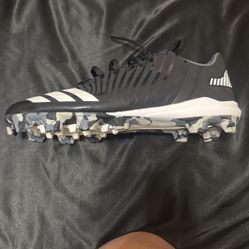 Brand New Baseball cleats SIZE 8 1/2