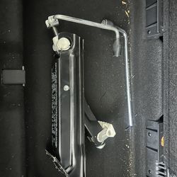 Mercedes S550 Spare Tire & Jack Kit 