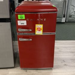 GALANZ GLR31TRDER MINI FRIDGE 3.1 Cubic Ft   PK