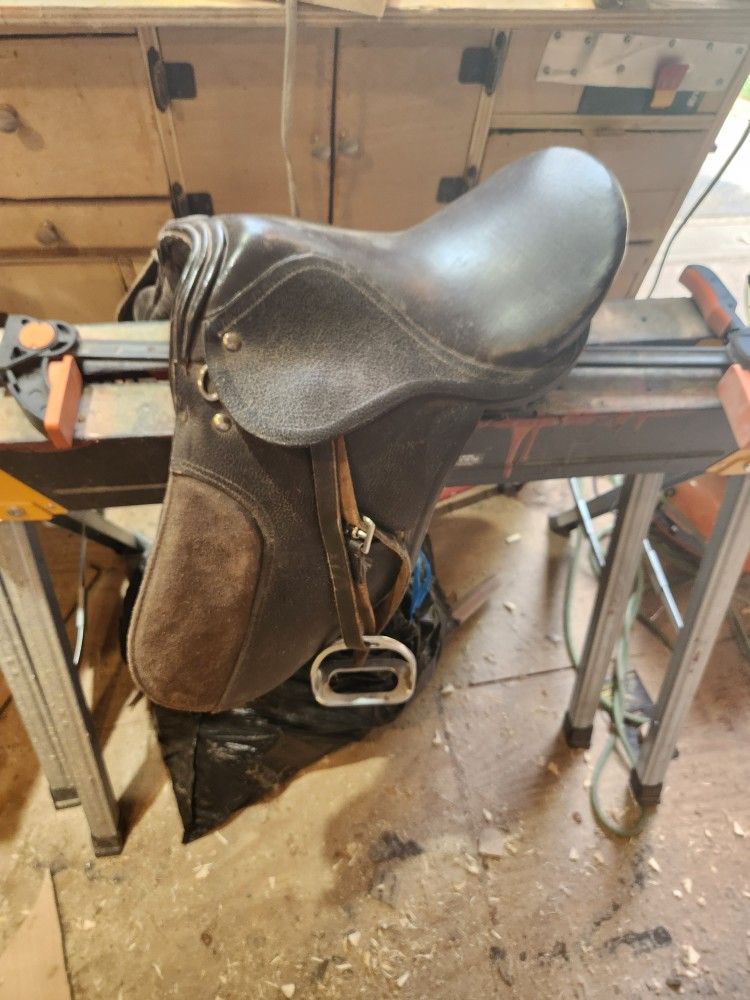 English Saddle