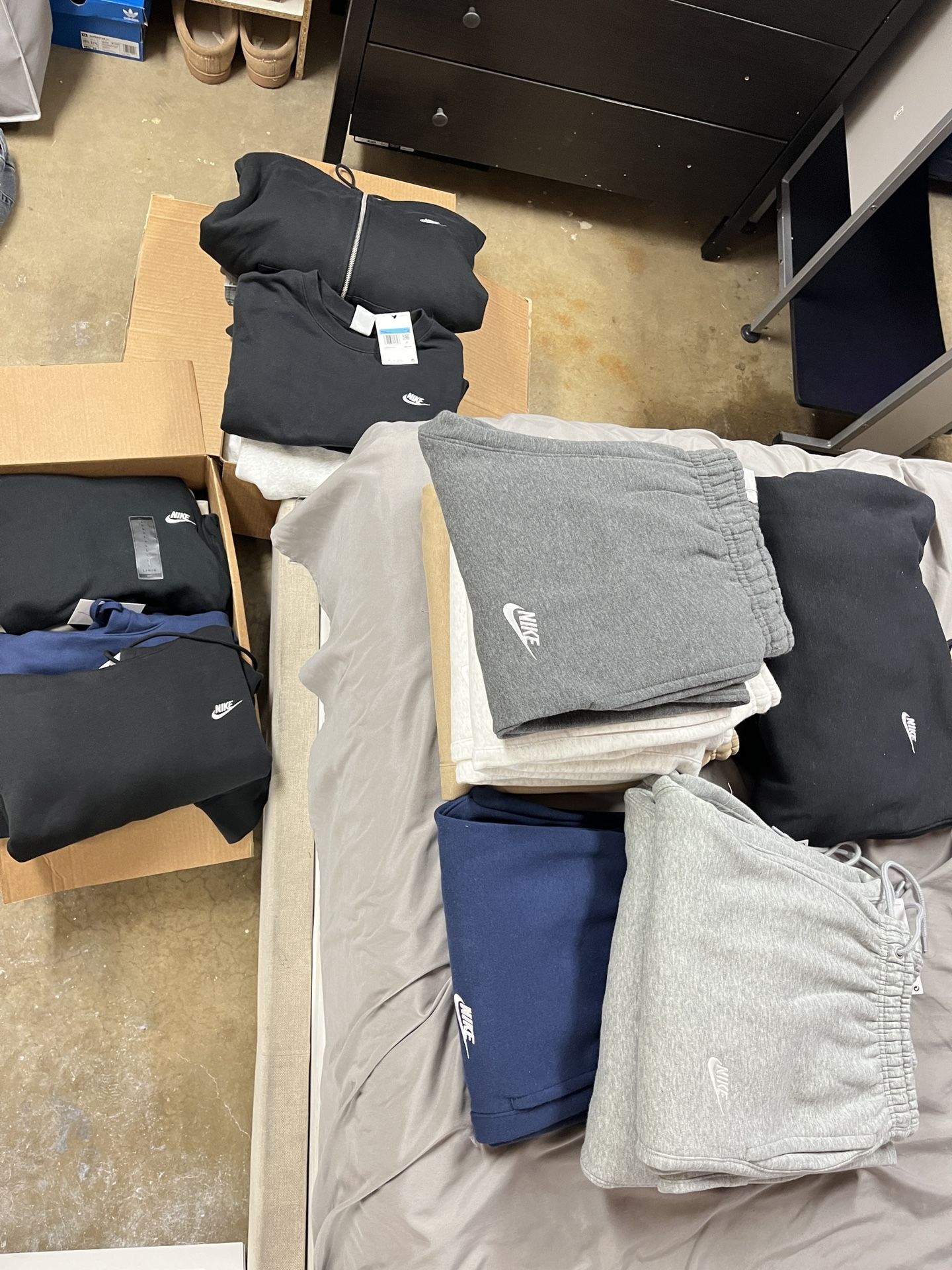Nike Hoodies, Shorts, Sweats