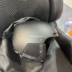 Oakley Mod 1 Pro Ski/board Helmet