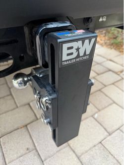 B&W Tow & Stow Trailer Hitch 2.5" Tri-Ball 8.5" Drop. TS20050B