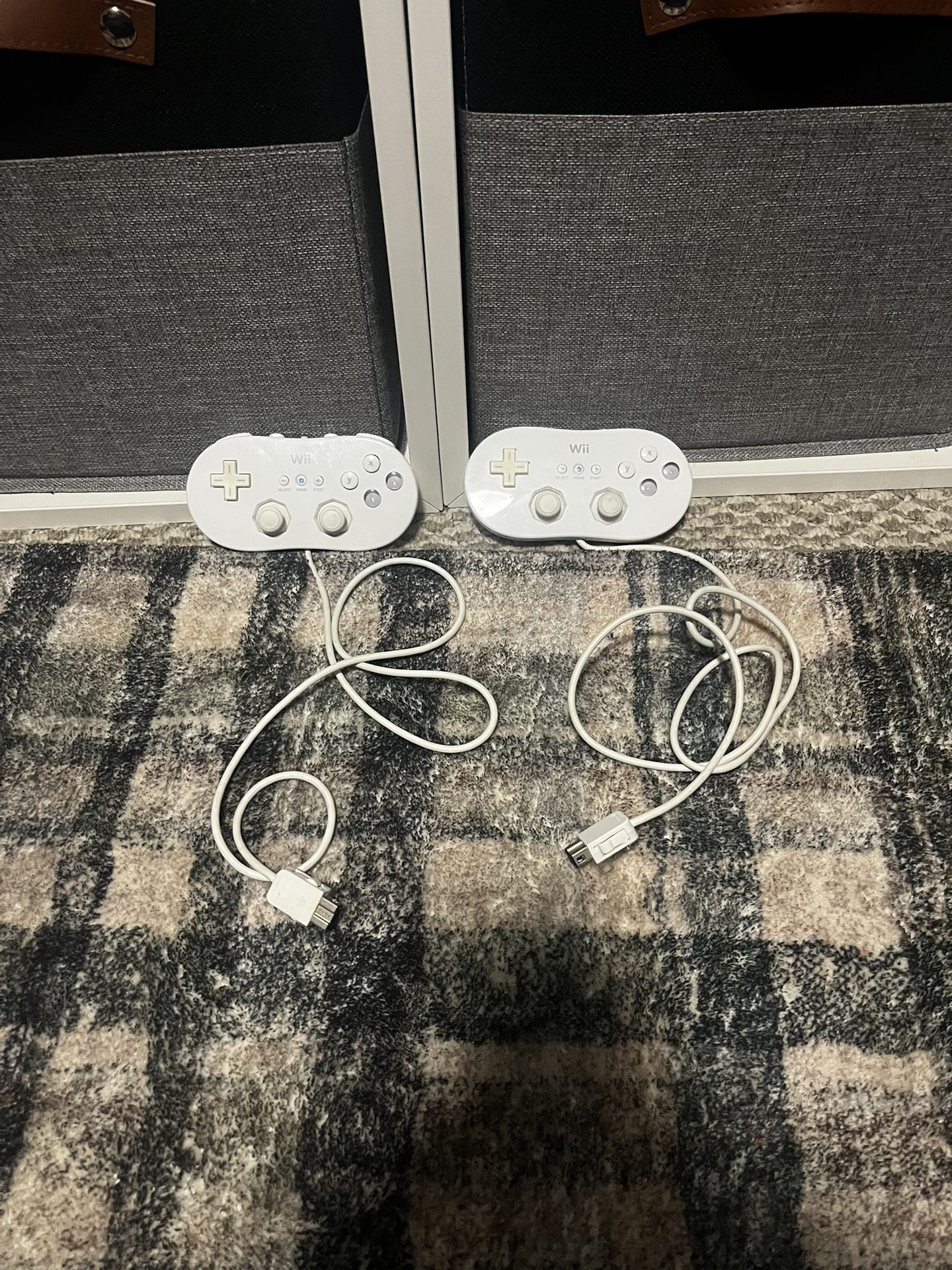 Lot Of 2 Wii Classic Controller For Nintendo Wii