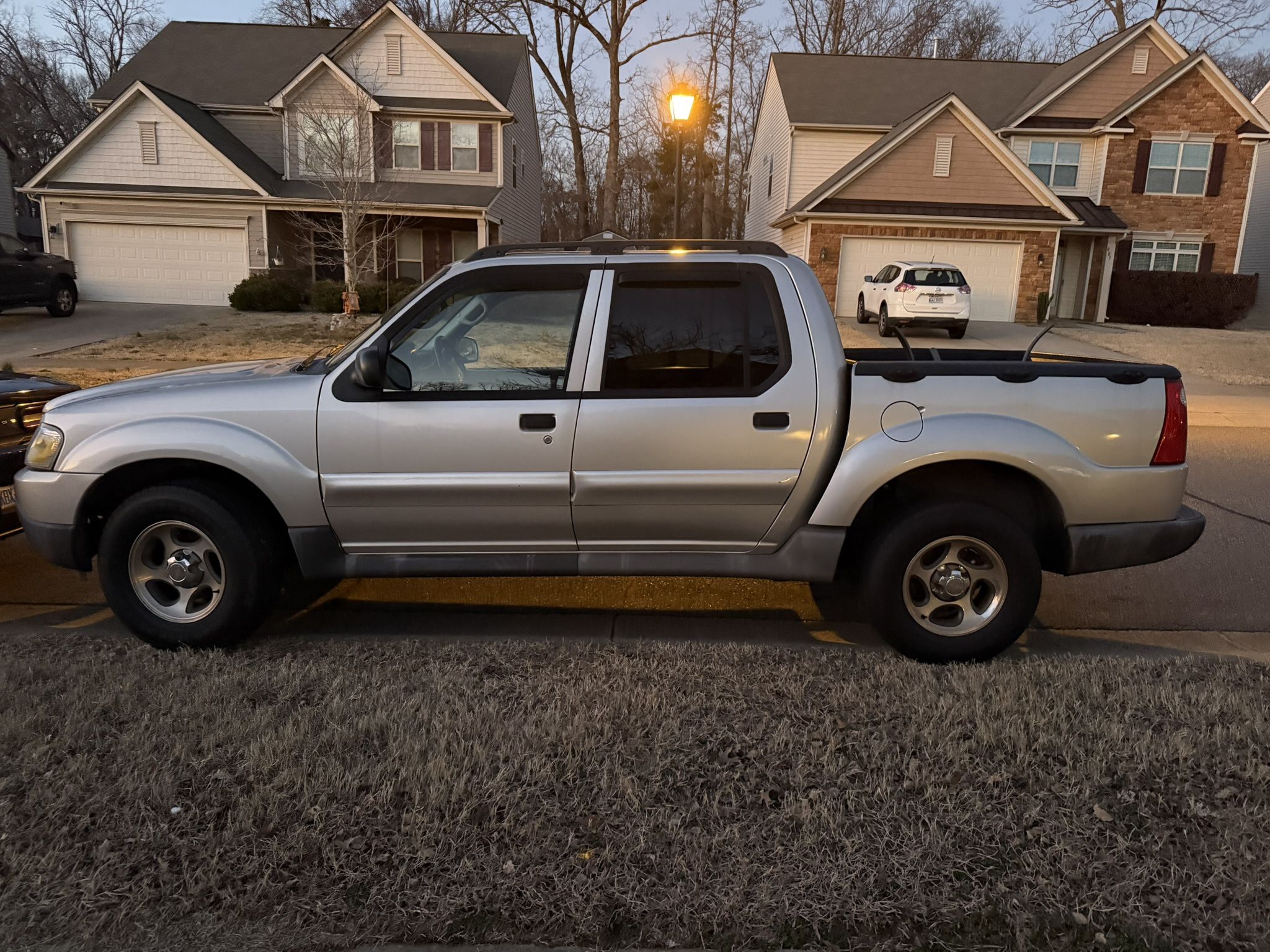 2004 Ford Explorer Sport Trac XLT