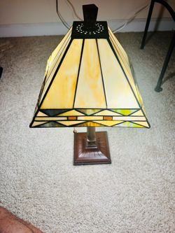 Tiffany-Style Stained Glass Table Lamp