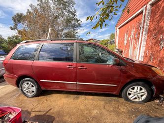 2004 Toyota Sienna