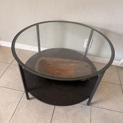 Round coffee table $70