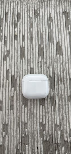 Airpods 4 w/ active noise cancellation