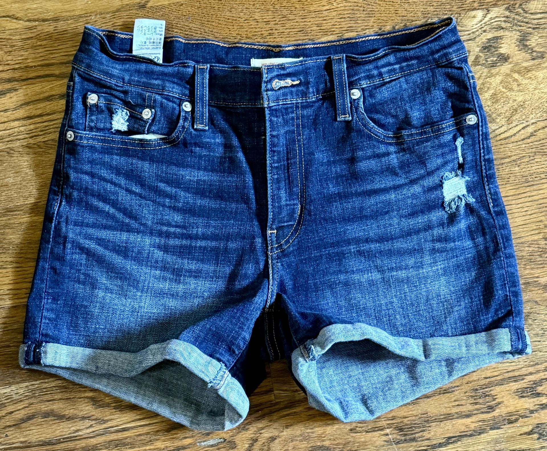 Levi’s Women’s Mid Length Shorts Size 29