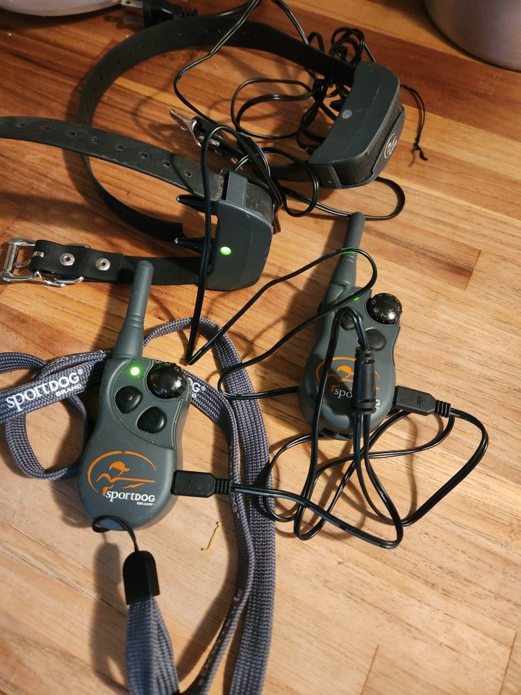 2 Electric Dog Collars. PLEASE READ THE DESCRIPTION.