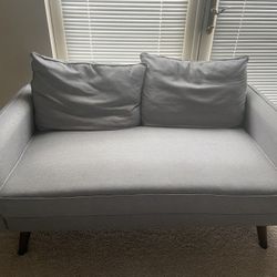 Love Seat / Small Couch 