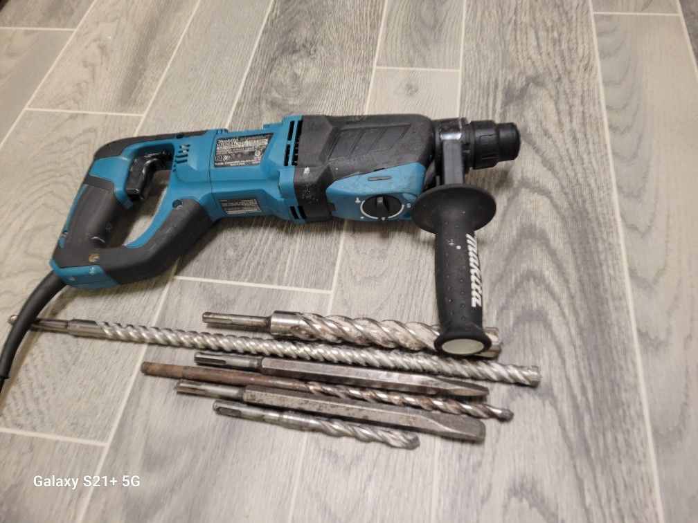 Makita Drill Hammer 
