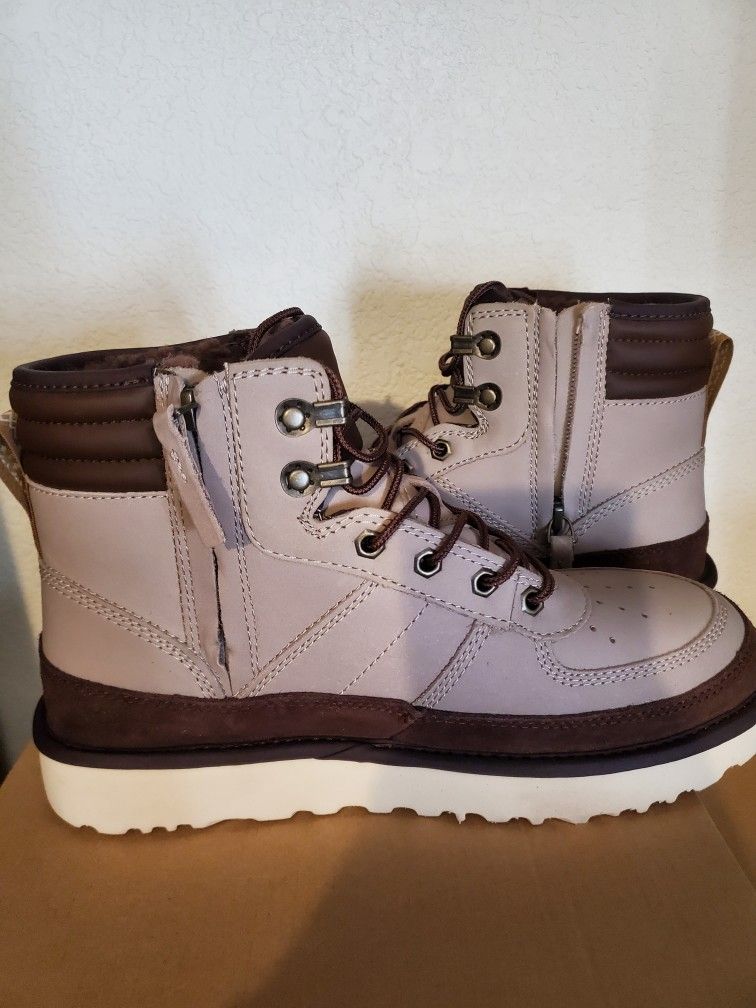 Ugg M Highland Sport Size 7  ..8. Mexico Onza Silver.999 