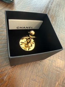 Chanel cc logo paper weight
