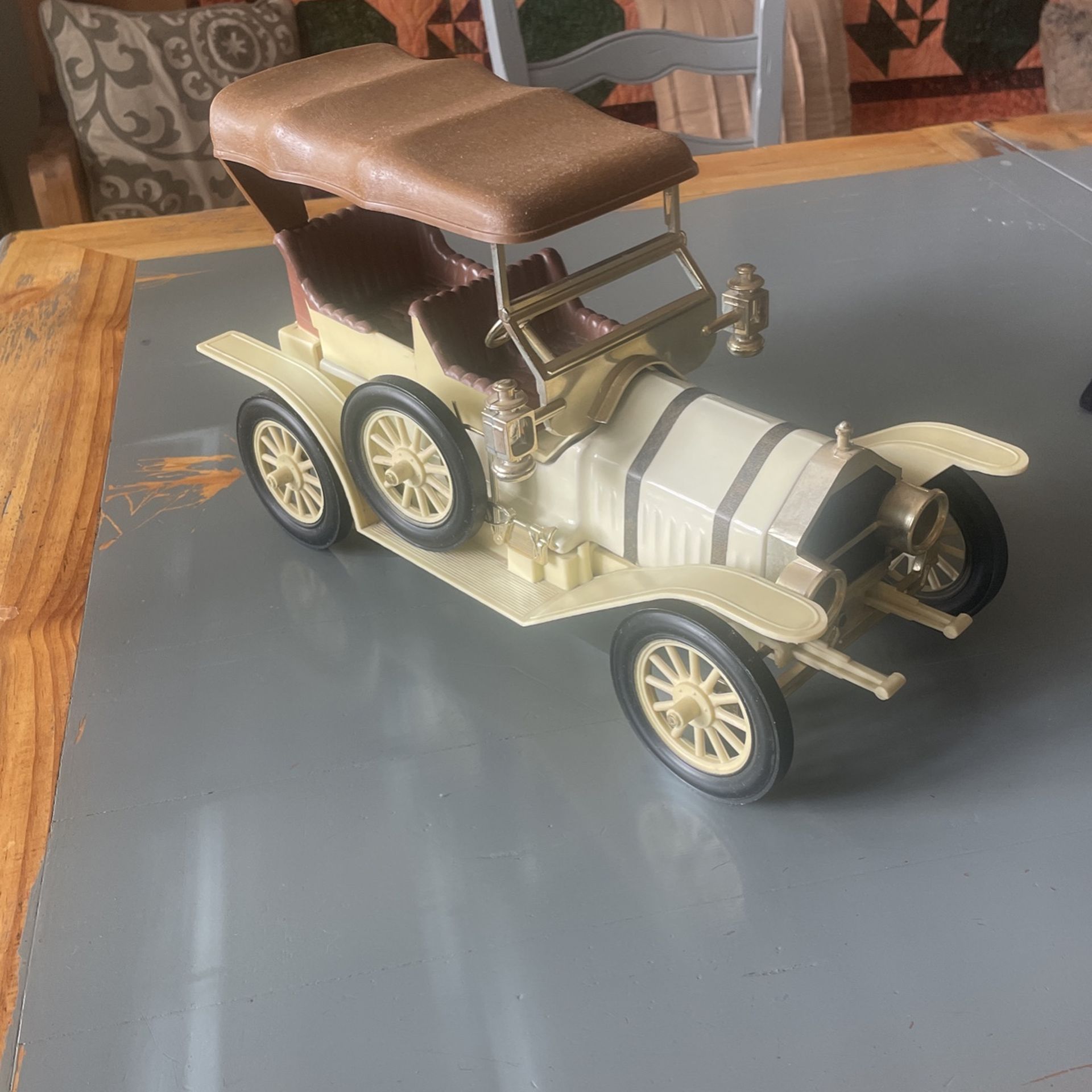 J. Beam's 1909 Thomas Flyer Whiskey Decanter Genuine Handcrafted Porcelain Empty