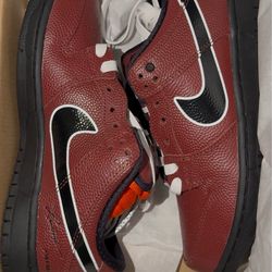 NIKE SB Dunk Low sz 7.5