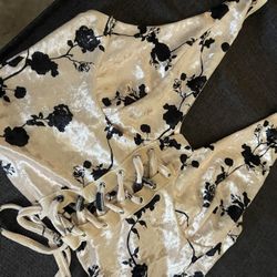 Size L open back shirt