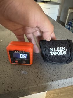 Klein digital angle gauge