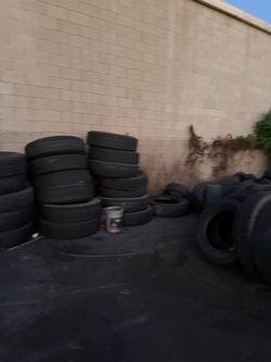 Free tires! You can take whichever ones you want. You just have to come pick them up.