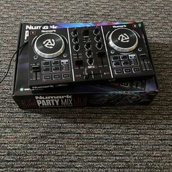 Numark Party Mix Serato (built In Light) BRAND NEW