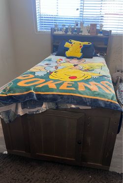 Twin size bed
