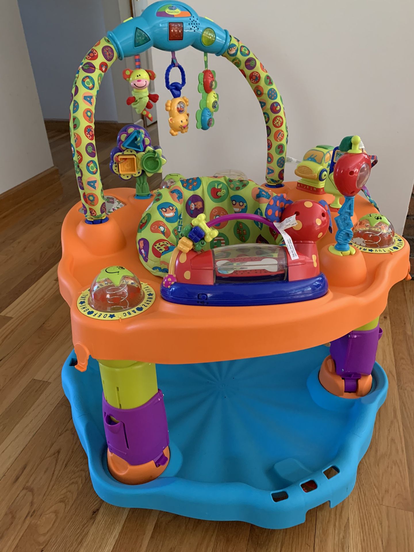 ExerSaucer by Evenflo SmartSteps Active Learning Center ABC123 for