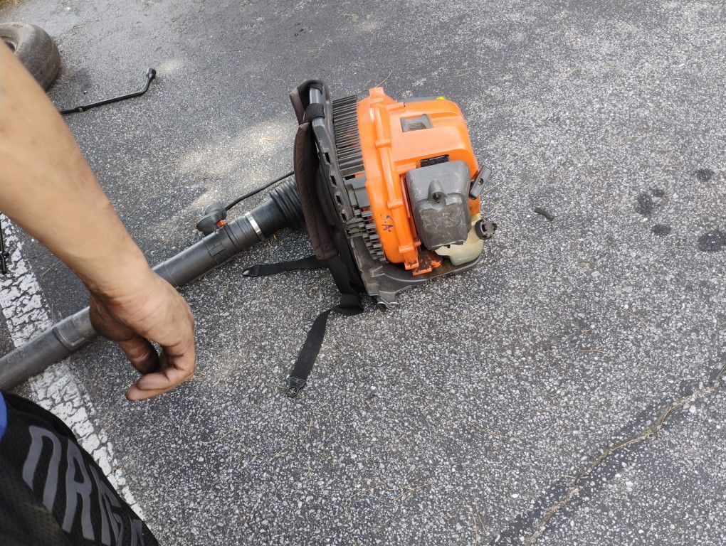 Husqvarna Backpack Leaf Blower