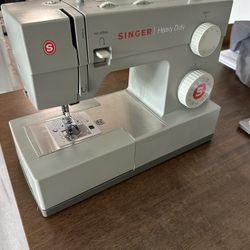 Singer 4452 Sewing Machine