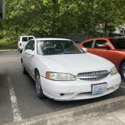 2001 Nissan Altima Gxe Limited Edition 