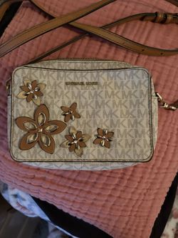 Michael Kors Little Purse
