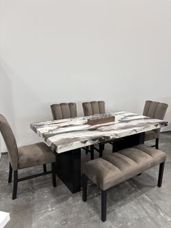 Need them gone multiple dining tables Cheap! $10DOWN