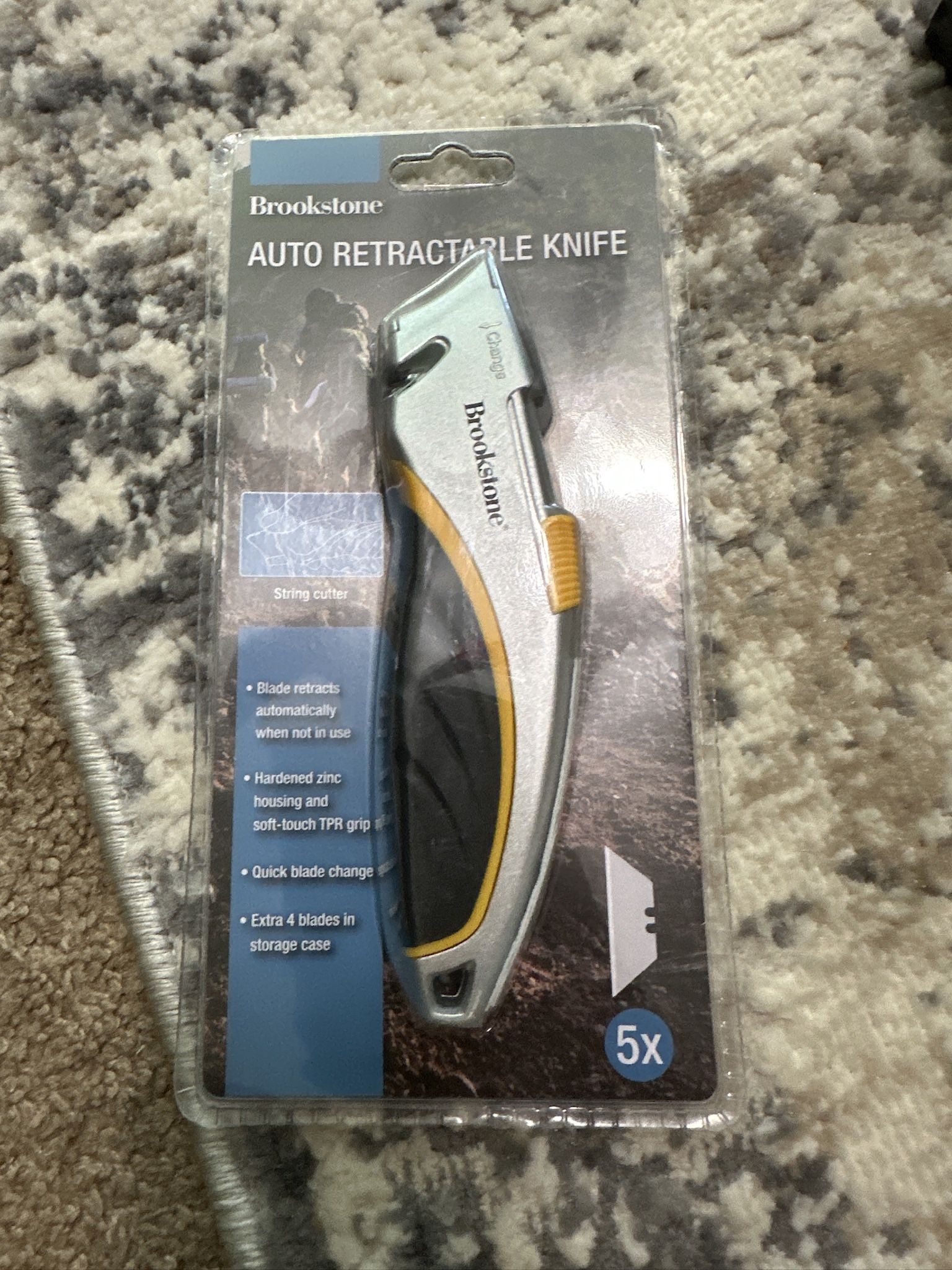 🔪 Brookstone Auto Retractable Utility Knife – New in Package