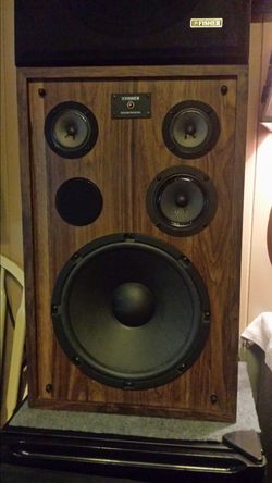 Mint Vintage Fisher Home stereo speakers. Model 3012 for Sale in Blue  Springs, MO - OfferUp