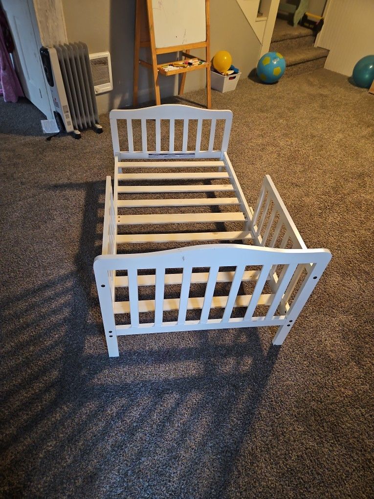 Toddler Bed 