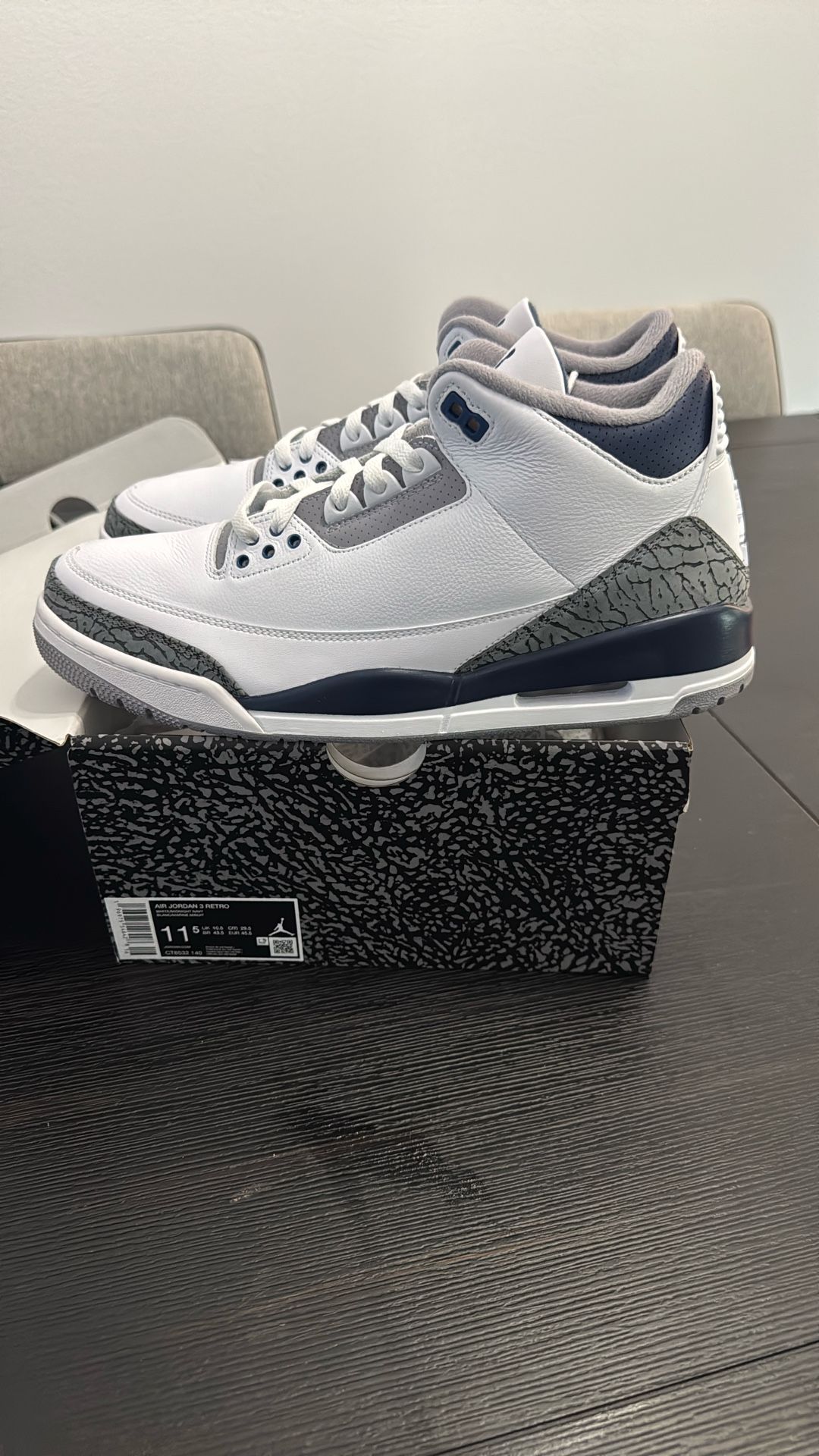 Air Jordan 3 Retro. 11.5. White/midnight Navy