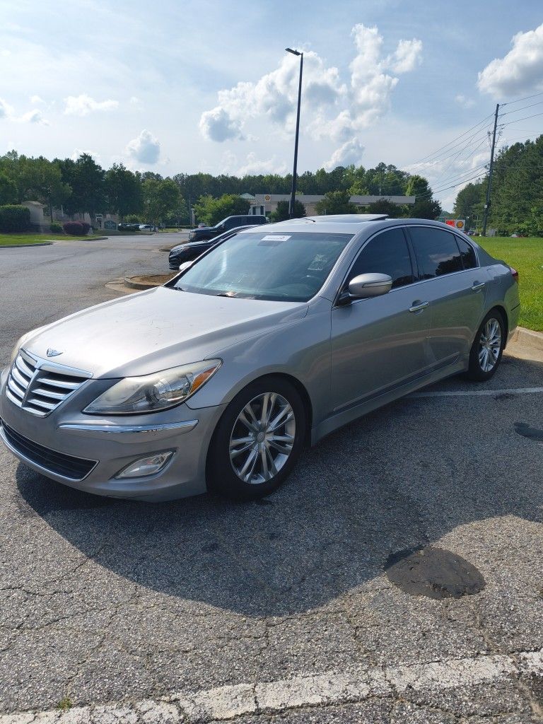 2013 Hyundai Genesis