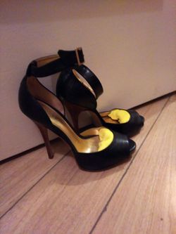 Cathy Jean black hi heels 7.5