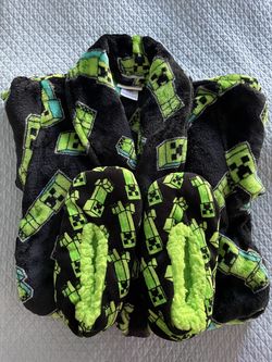 Minecraft Boys Luxe Fleece Creeper Robe and Slippers Size Small