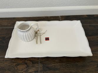 Pancake Platter and Syrup Server